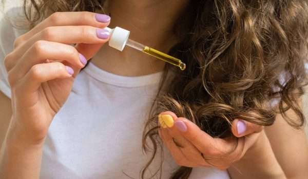 أفضل زيت للشعر الجاف